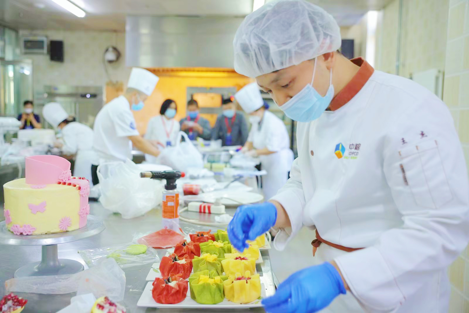 北京第十二屆商業(yè)服務(wù)業(yè)技能大賽圓滿(mǎn)落幕，78名精英摘取冠亞季軍桂冠